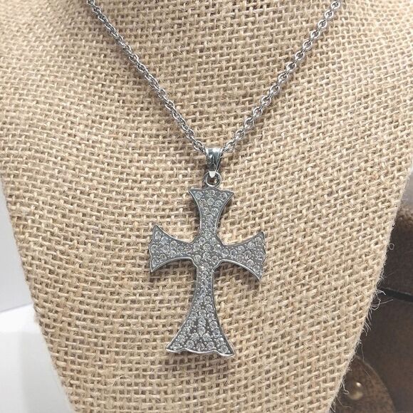 Women's 316L Stainless Steel Rhinestone Cross Pendant Necklace - Picture 1 of 5